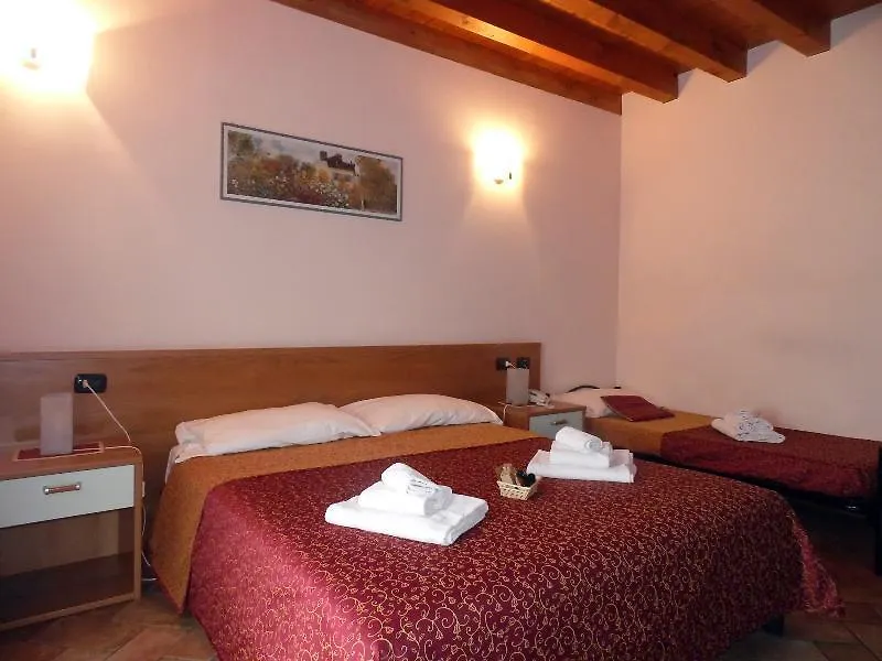 Hotel Agli Ulivi فاليجيو سول مينشيو