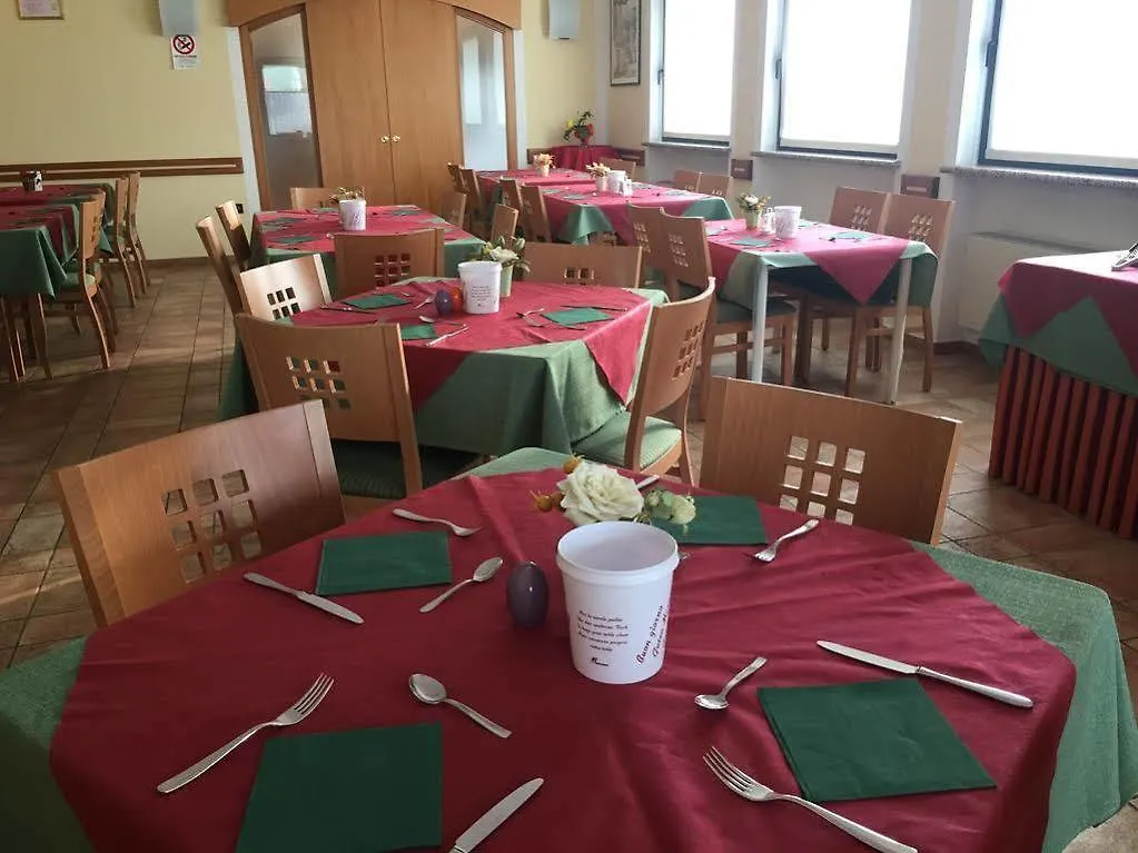 Hotel Agli Ulivi فاليجيو سول مينشيو 3*,  إيطاليا